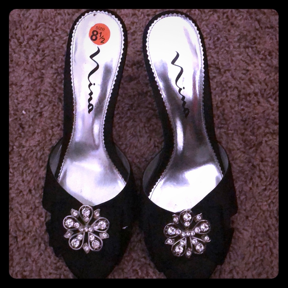 Nina black heel size 8.5